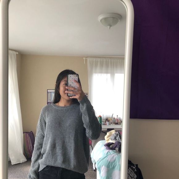 Grey knit sweater - Picture 2 of 3